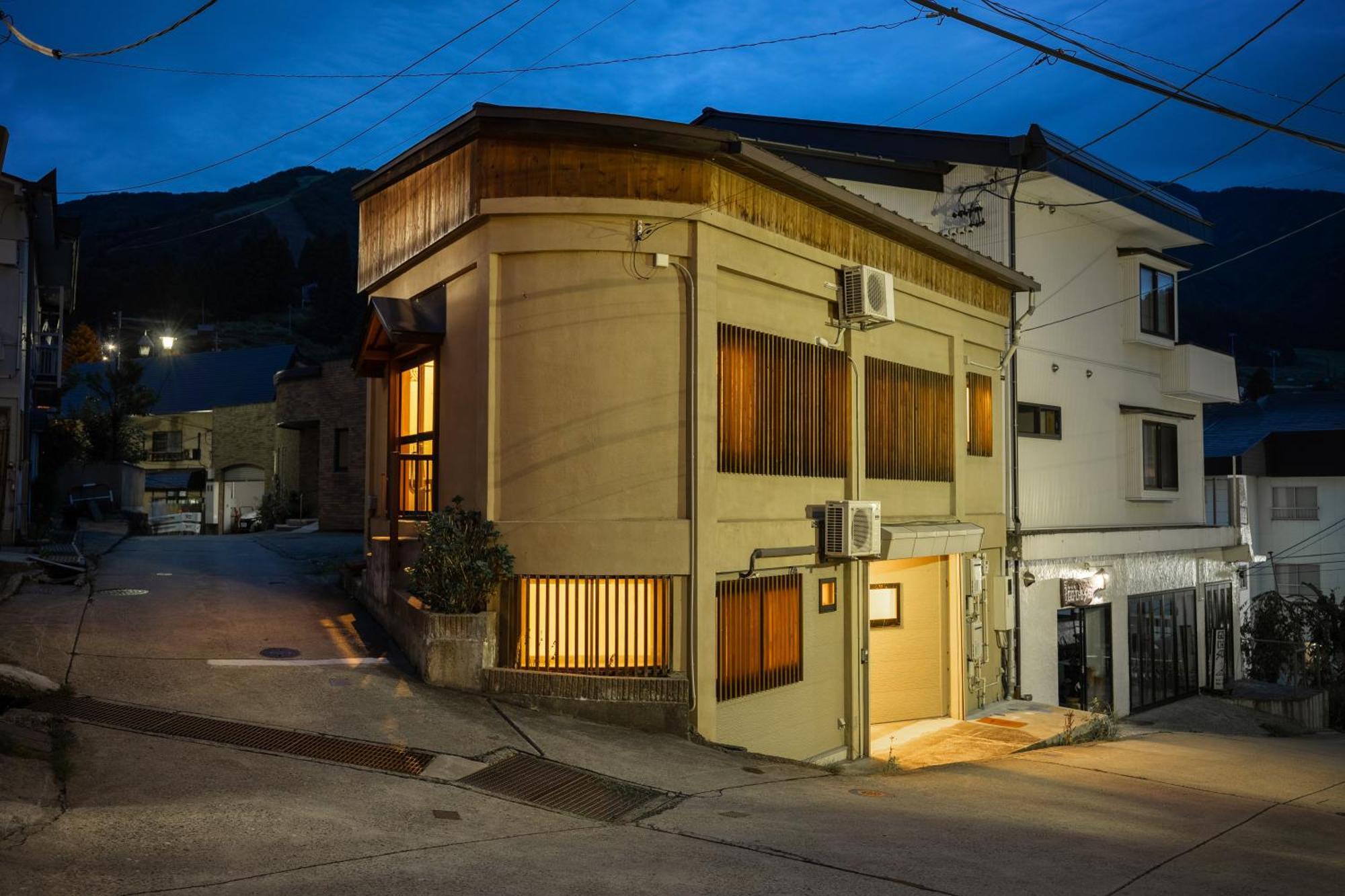 Corner House Apartment Нодзава Онсен Екстериор снимка