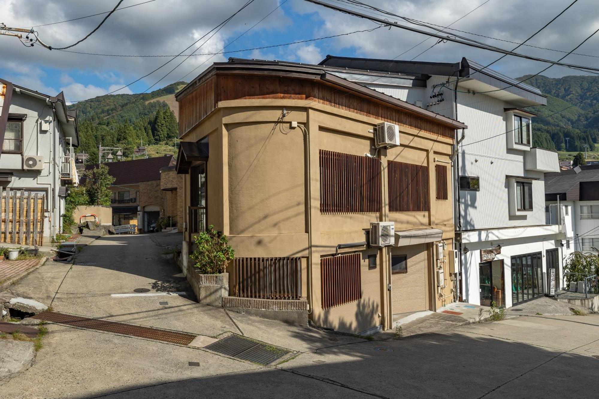 Corner House Apartment Нодзава Онсен Екстериор снимка